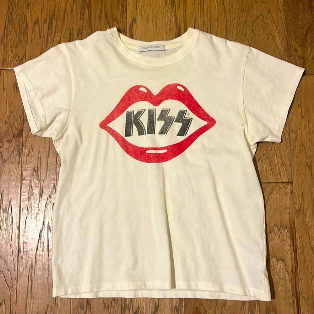 Kiss- Daydreamer tee